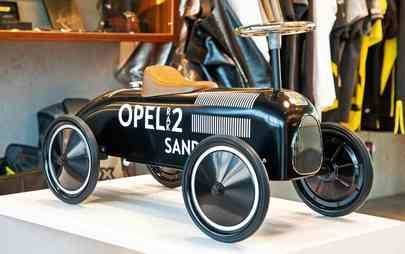  Online-Shoppen: Weihnachtsüberraschungen aus der Opel Collection